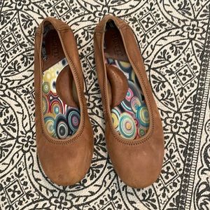 Born Julianne ballet flat in mid brown  size 6.5 slight wear.